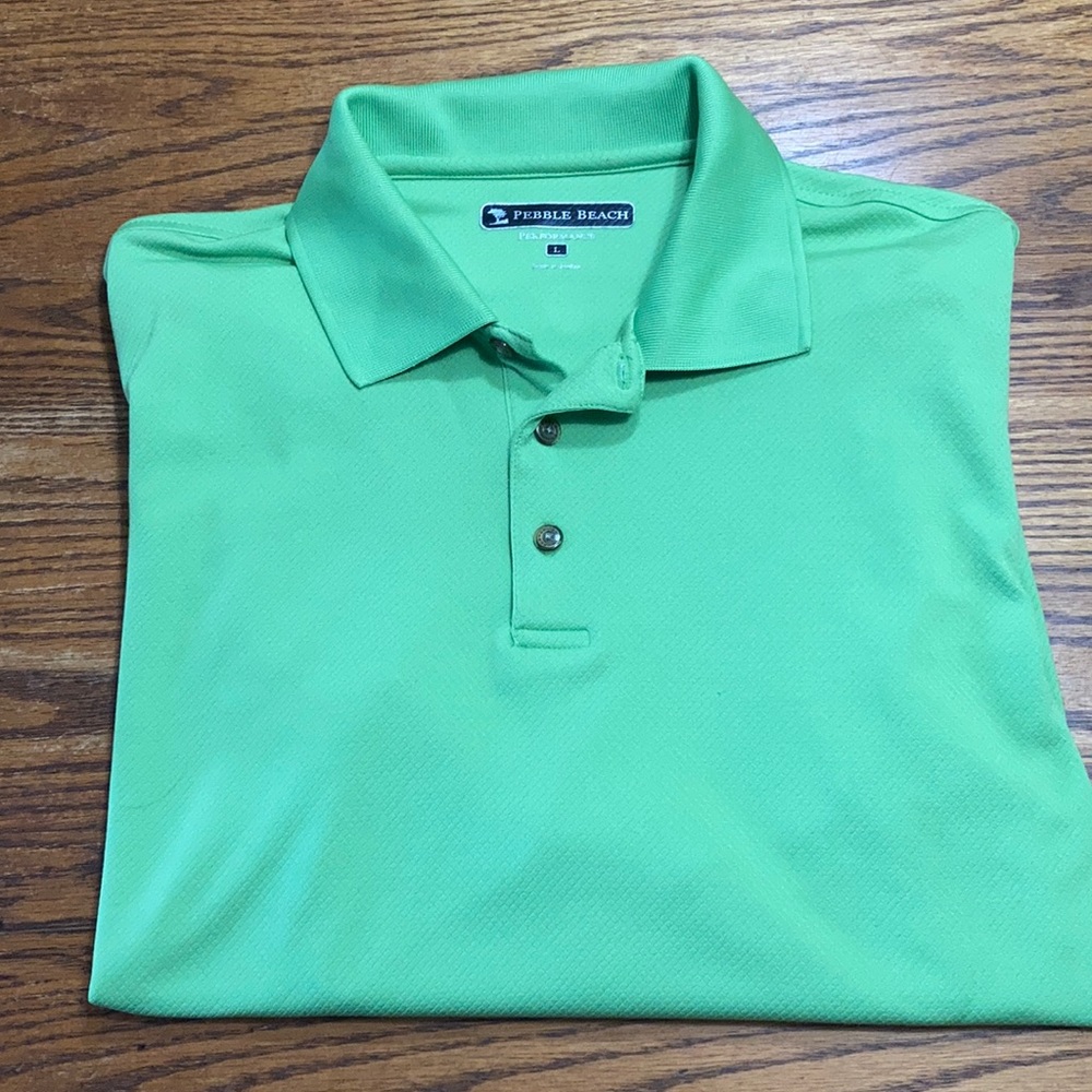Nice golf polo shirt. Men’s size L Great condition